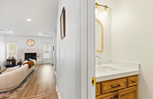 Aubie's Hangout - Walk to Downtown & Campus! - Foto 32