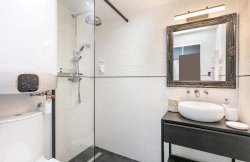 Le Barocci Port vénus - Appartement luxe - vue port - piscine - parking - Village Naturiste - Foto 5