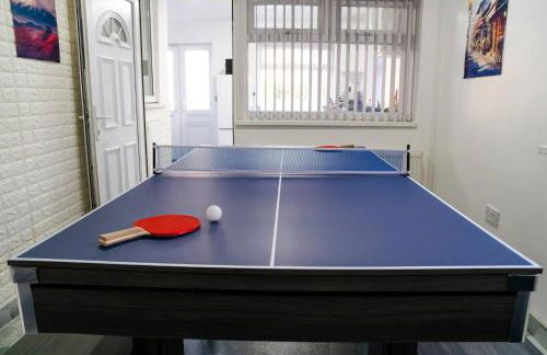 Modern 4-Bed Retreat in Prestwich, Perfect for Weekend Getaways - Foto 37