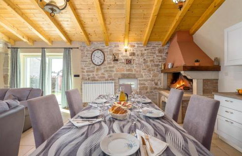 Gorgeous Home In Visnjan With Wifi - Photo 15