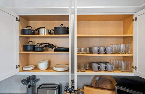 Tranquil East Nashville Zen Retreat with 2 Patios, Garage Parking, Yoga Mats Included, Covered Patio and Deck, Walk to Five Points Dining & Bars, Board Games, 10 Min to Broadway, 24 Hr Hospitality - Foto 29