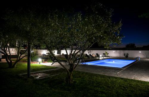 Holiday home Aprilis with pool, jacuzzi and sauna - Foto 46