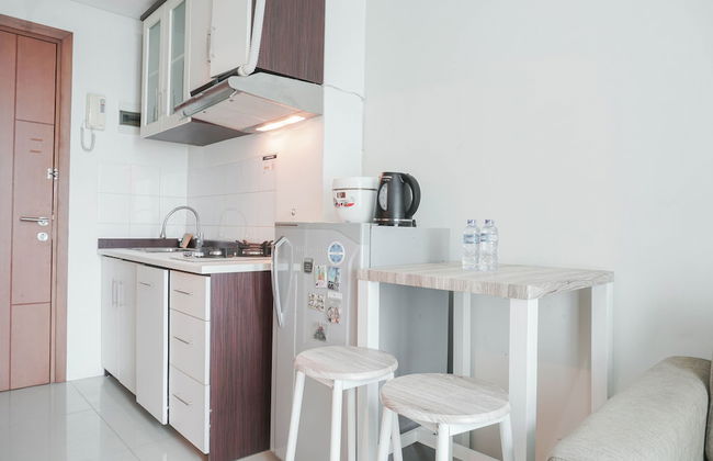 Comfort 1Br Apartment With Study Room At Woodland Park Residence - Foto 16