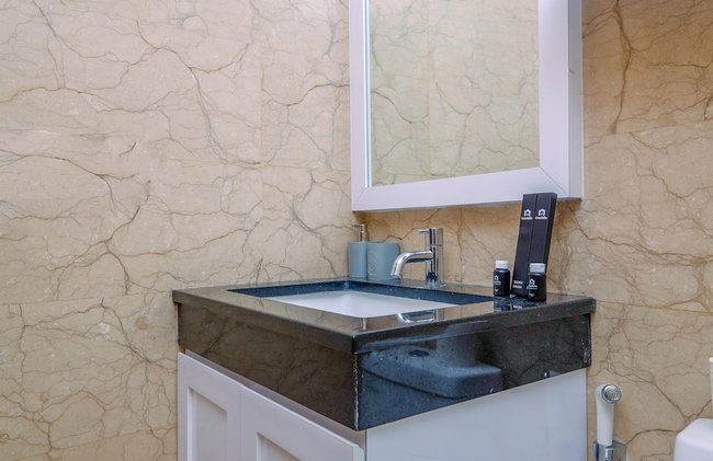 Elegant And Nice 2Br At L'Avenue Pancoran Apartment - Foto 13