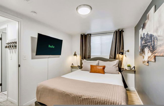 Charming 2BR w King Queen Close to SLC - Foto 23