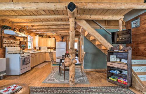 Snowshoe Cabin with Gas Grill Fish and Hike! - Foto 6