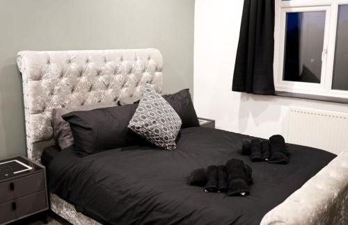 Whole House In Northampton - Photo 43