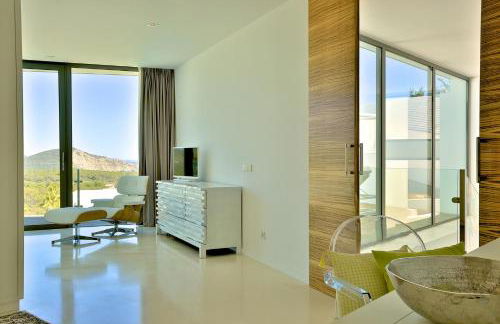 Serene Escape: Seaside Villa in Ibiza, 1001 - Foto 33