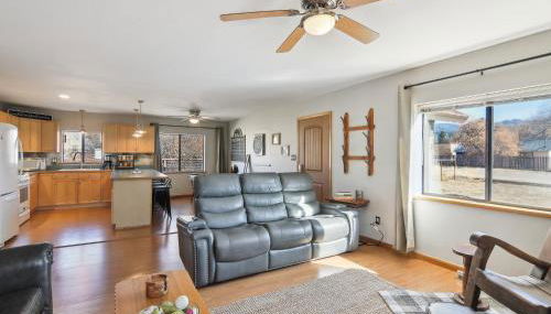 Single Tree Cottage - Walk to Downtown Chama! - Foto 4