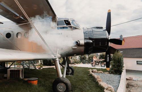 Antonov im Garten – Flugzeug-Ferienwohnung - Foto 22