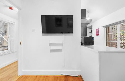 2 Bed Piccadilly Apartment 1 - Photo 10