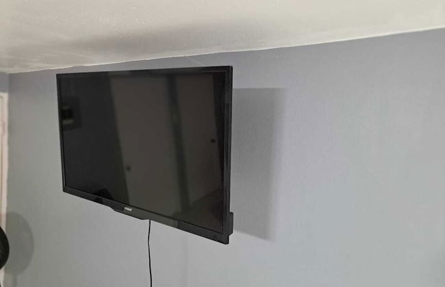 Iron-Shore Apartments - Photo 6