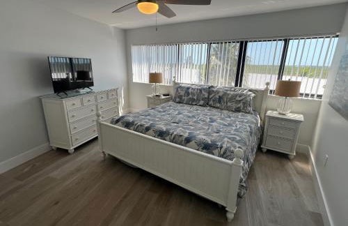 LICENSED MGR - MODERN OCEANFRONT CONDO! BEAUTIFUL OCEAN VIEWS! BEACH RESORT! 2 KING BEDs! - Foto 20