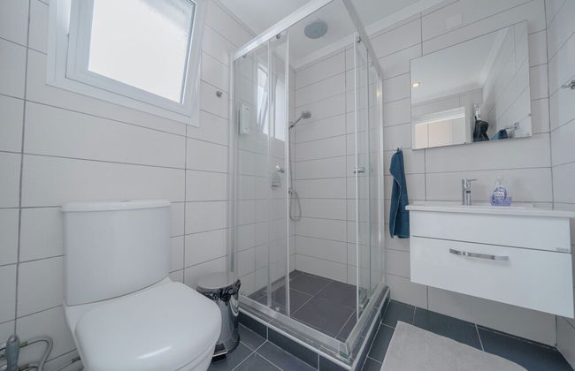 Modern Studio Apartment With Lovely sea View - Photo 14