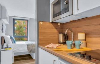 Studio For 2 In Leeds Free Breakfast - Photo 7