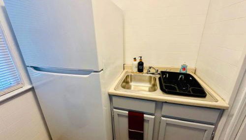 Renovated Master Suite - Photo 5