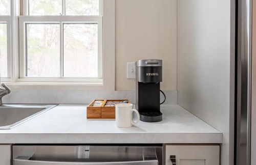 Lakefront Cabin with Private Dock Kenoza Den - Foto 33