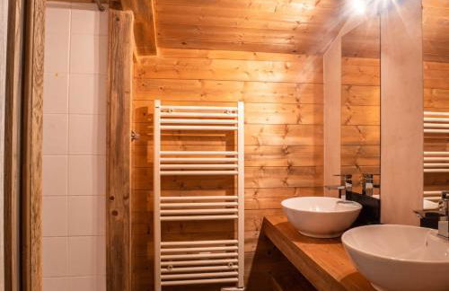 Demi-Chalet en plein coeur de Chamonix - Gabi - Photo 7