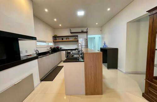 Casa de Praia Nova em Mariluz com Suíte! - Foto 14