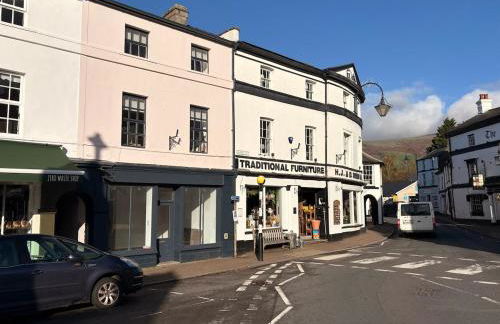 Boutique High Street Apartment In Crickhowell - Photo 43