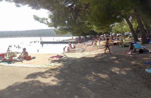 Apartman Ela Crna Punta - Foto 27