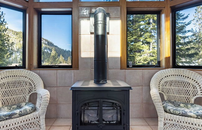 Mt. Jola by Avantstay A 5-minute Walk Away to Palisades and Lifts - Photo 32