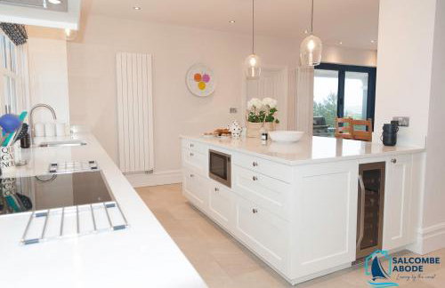 Ultimate Coastal Luxury - 5 Bed, Spacious, Parking, Hot Tub - Foto 36