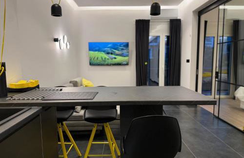 Studio 8 black & Yellow Urban Apartment City Center - Foto 28