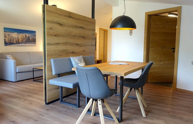 Bergzeit Flat Saalbach Directly on the ski Piste - Photo 10
