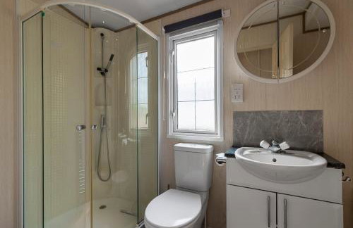 Greendale Splash Escape - No Commercial Sign written Vehicles,Fishing Nearby & Communal Swimming Pool Open April to September - Foto 33