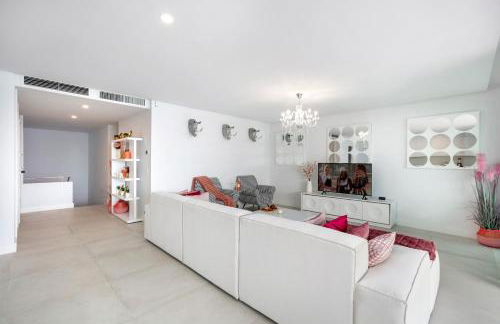 The White House Marbella - Photo 15