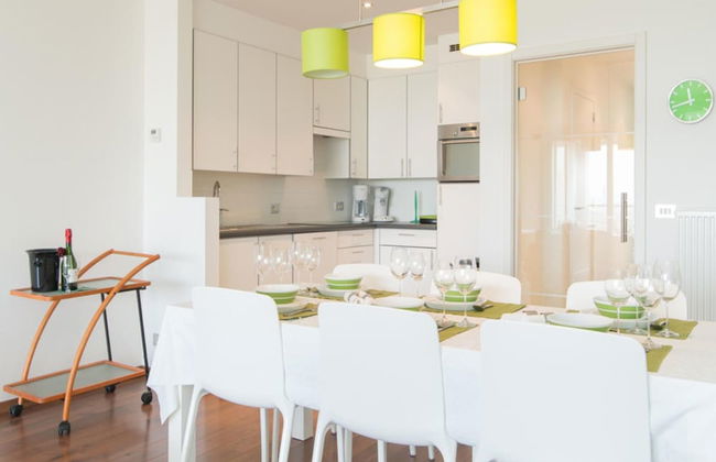 South Facing Apartment With Terrace - Photo 6