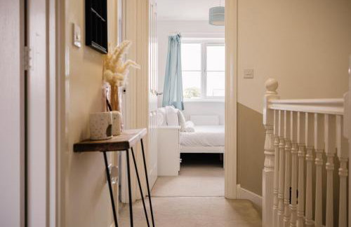 Beautiful 3 Bedroom Home Near Worcester - Photo 67