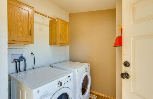 Stunning Views Quiet Bluff Home Near Hiking! - Foto 19