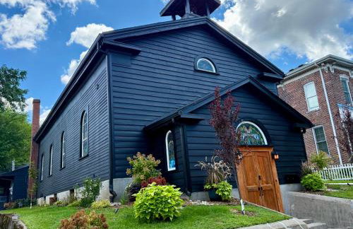Lafayette's Oldest Church - Foto 23