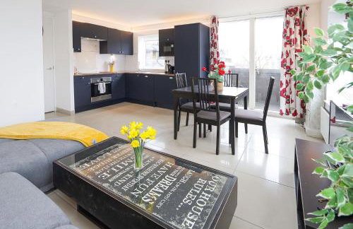 2-bed 2-bath flat around the corner from Portobello Market - Foto 27