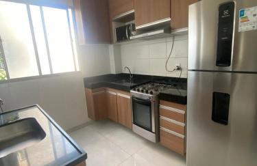 Lindo apto com portaria 24h, região central, longa e curta temporada - Foto 7