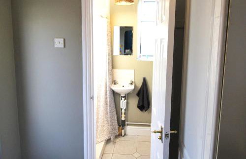 Large Bungalow - Sleeps 8 - 3 Large Beds - 2 Bathrooms - Off Street Parking - Pets Welcome - Very Large Enclosed Gardens - Fast Wifi - Foto 25