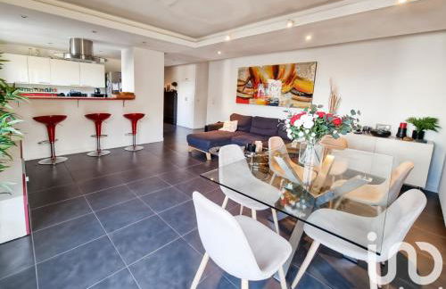 Appt Cosy Porte Paris parc Fleural et Parking - Foto 9