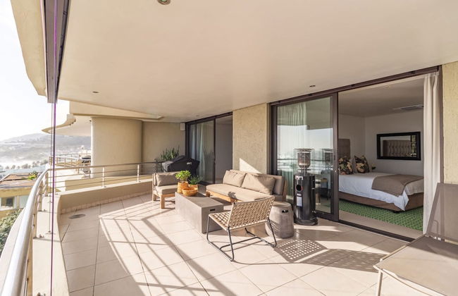 Experience Solace and Panoramic Views at Crescent Bay - Foto 16