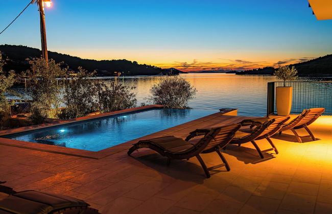 Sea front Villa Draga - infinity pool - Foto 27