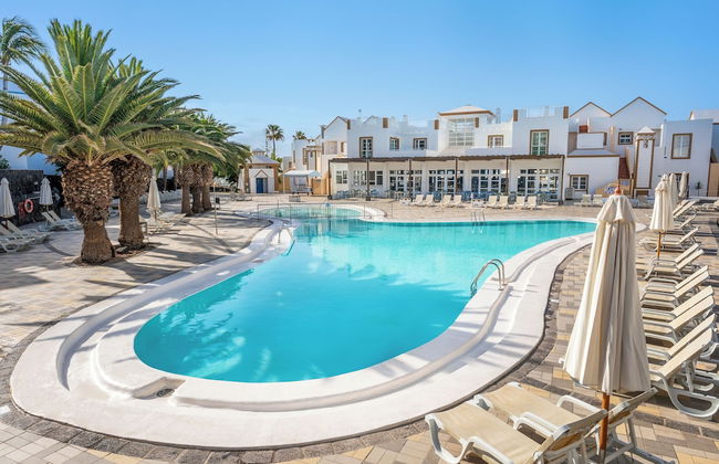 Apartamentos LIVVO Morromar - Photo 21