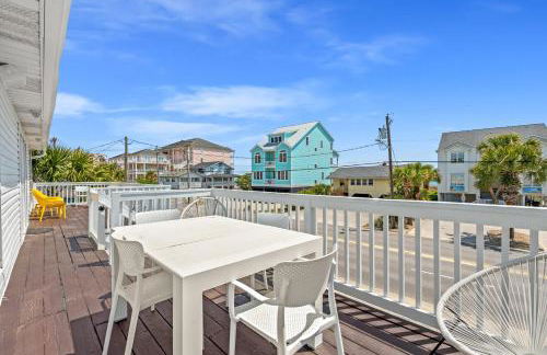 Sunshine House #2-Selfie-Friendly - Steps to Beach - Foto 50