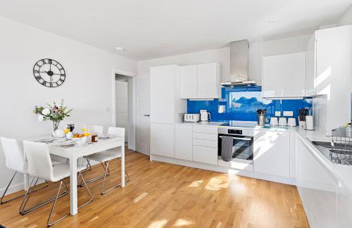 Stunning Coastal Apartment in Maidencombe with Sea Views & Garden - Foto 11