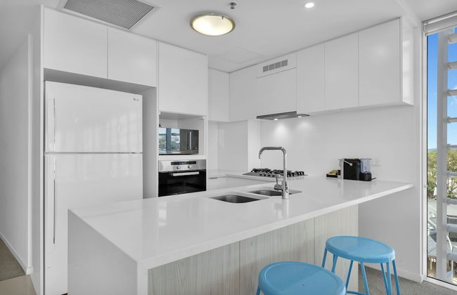 Reflection Tower Two - Foto 44