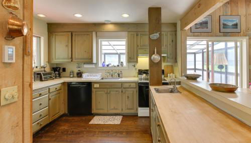 Serene Salisbury Rental Home on 26 Acres with Deck! - Foto 2