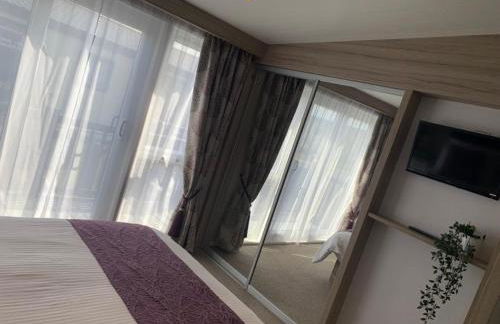 Muscovy Lodge with Hot Tub at Tattershall Lakes Country Park - Foto 24