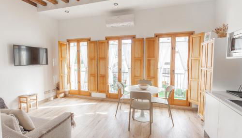 Apartamento en casco histórico con vistas a la iglesia - Foto 4