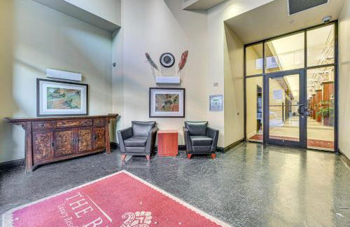 Heart of Dtwn Omaha Historical Apt with Perks - Foto 52