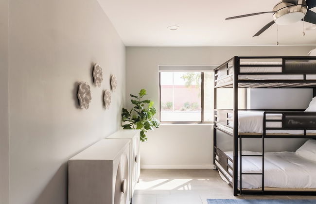 Sapphire By Avantstay Spacious Modern Getaway w/ Pool & Outdoor Grill - Foto 7